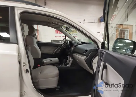 2015 Subaru Forester 2.5I Premium из США, поврежденный, VIN JF2SJADC9FH424644